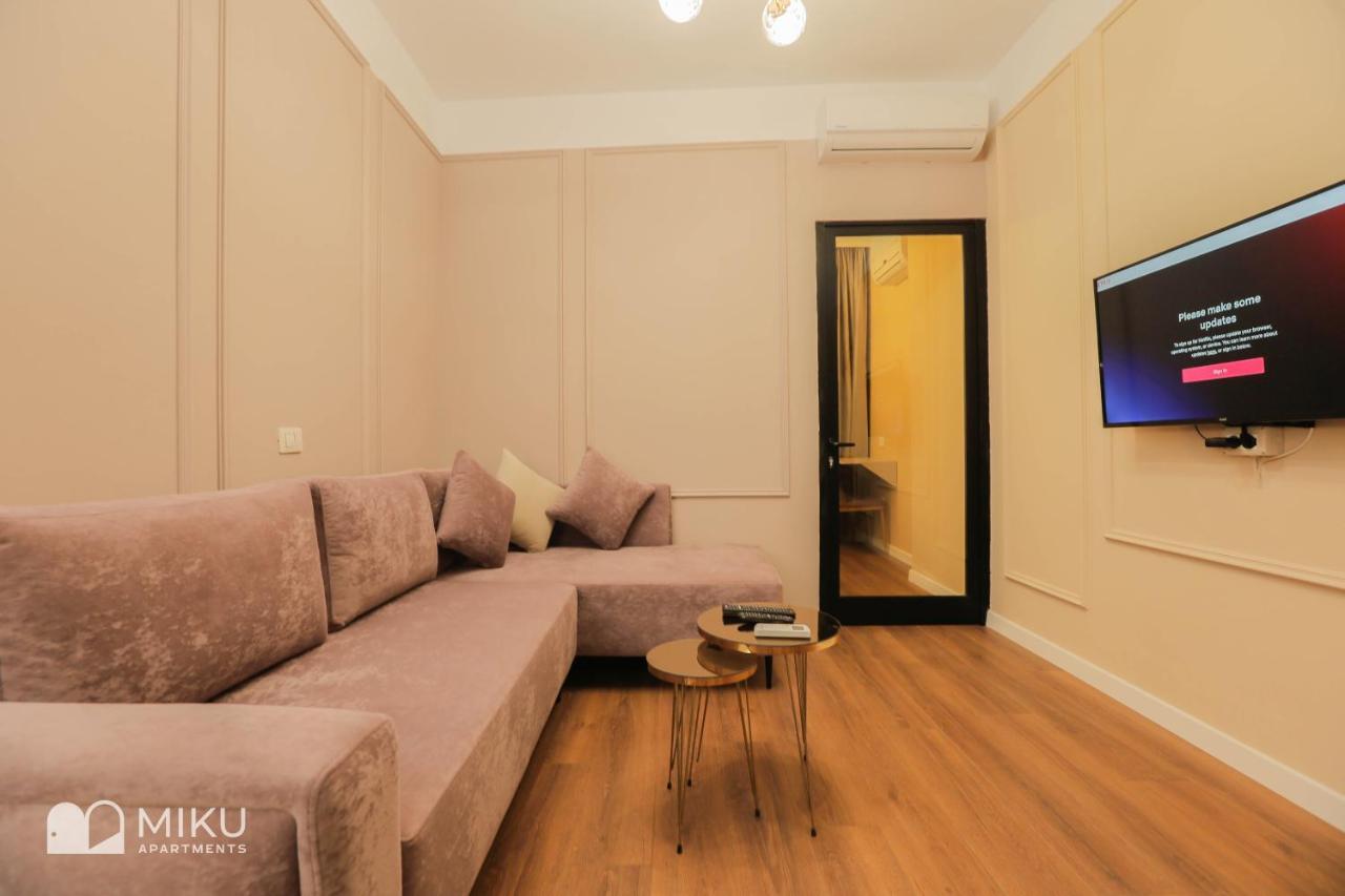 טיראנה Miku Apartment - Perfect 1Bedroom At Komuna E Parisit מראה חיצוני תמונה