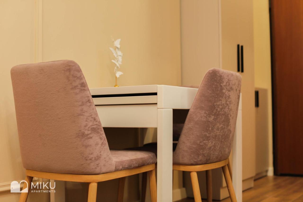 טיראנה Miku Apartment - Perfect 1Bedroom At Komuna E Parisit מראה חיצוני תמונה