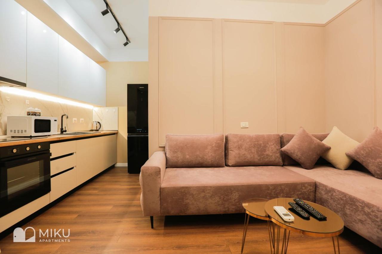 טיראנה Miku Apartment - Perfect 1Bedroom At Komuna E Parisit מראה חיצוני תמונה