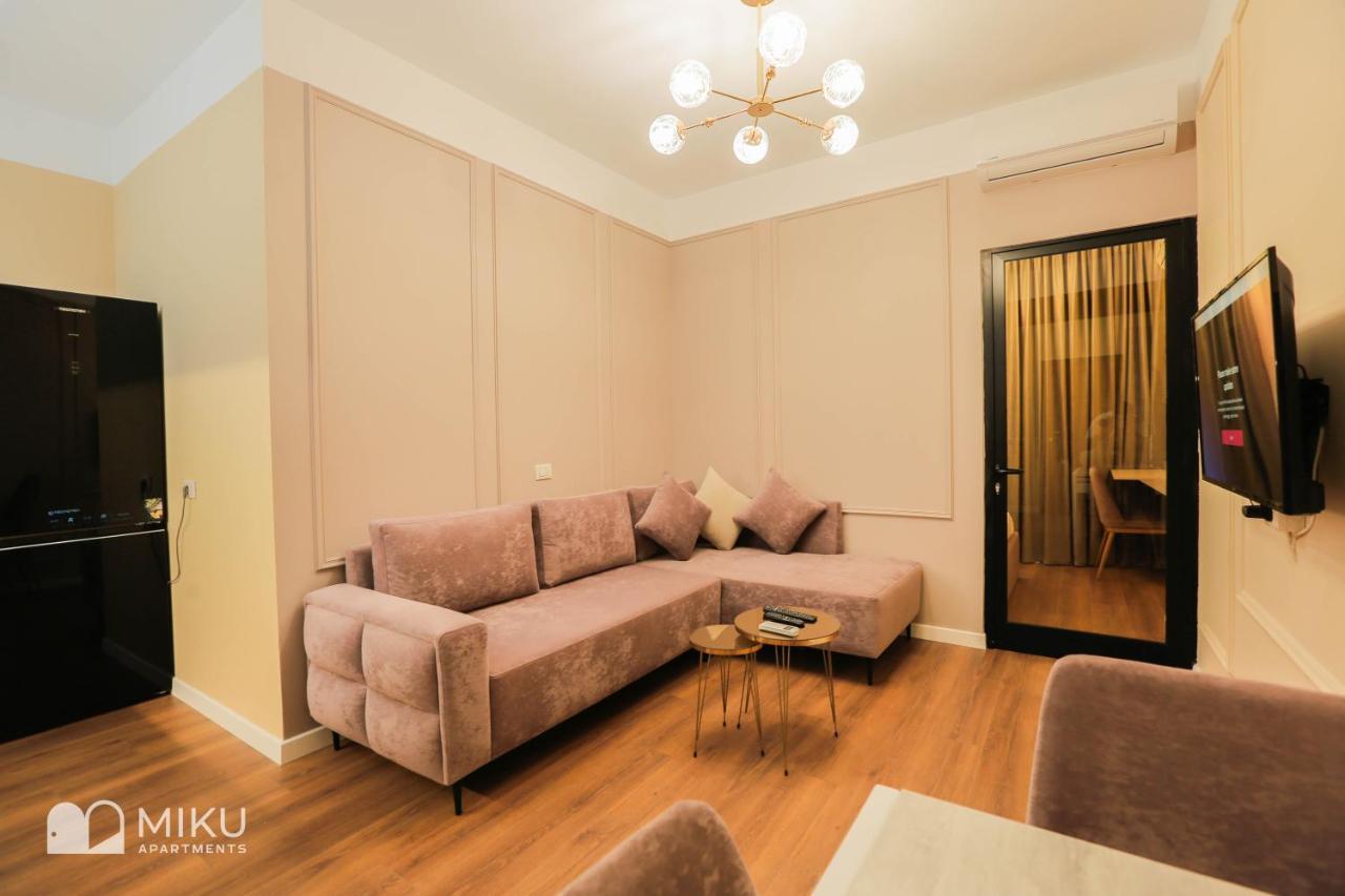 טיראנה Miku Apartment - Perfect 1Bedroom At Komuna E Parisit מראה חיצוני תמונה