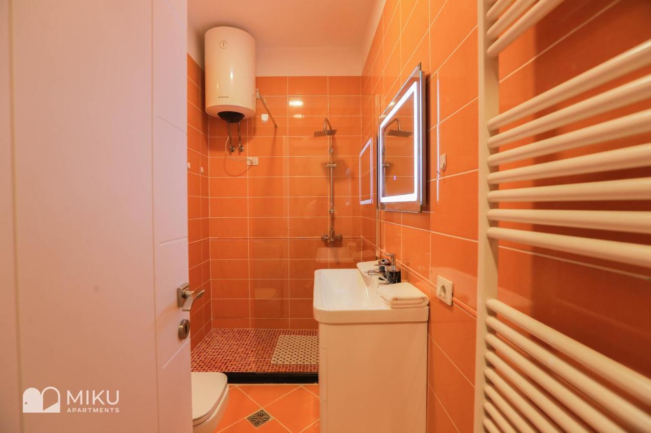 טיראנה Miku Apartment - Perfect 1Bedroom At Komuna E Parisit מראה חיצוני תמונה
