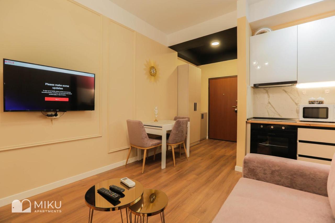 טיראנה Miku Apartment - Perfect 1Bedroom At Komuna E Parisit מראה חיצוני תמונה