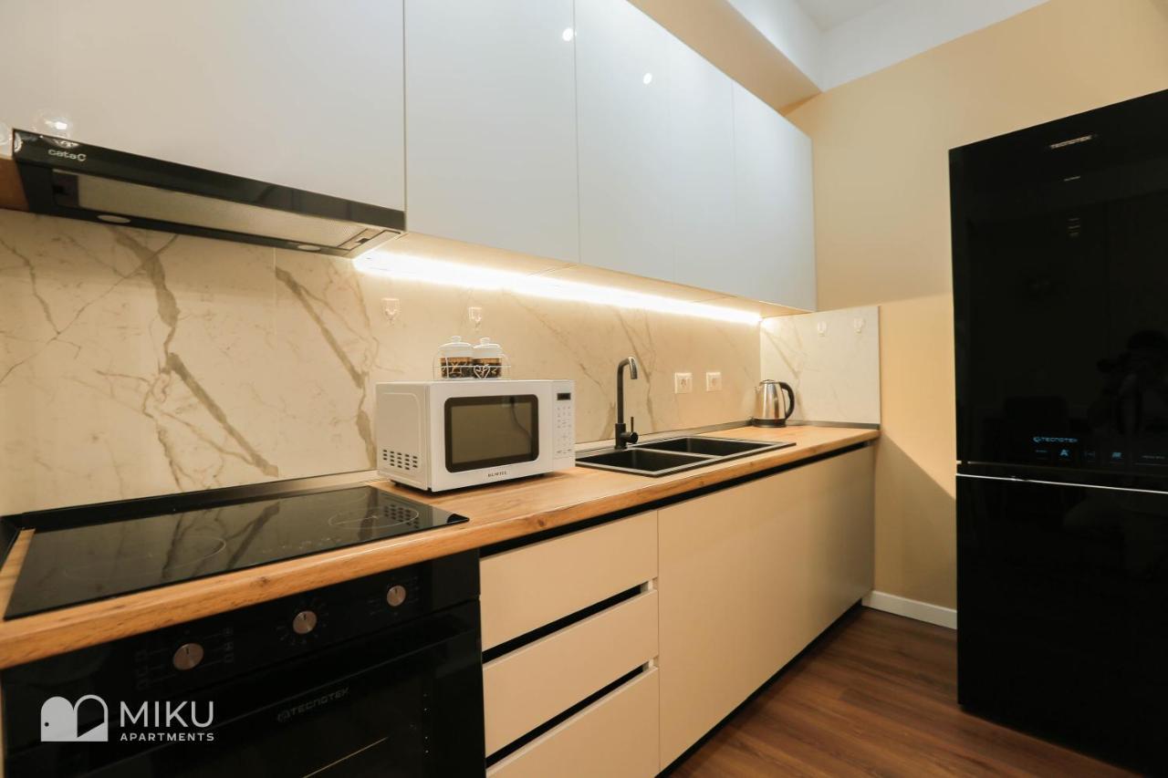 טיראנה Miku Apartment - Perfect 1Bedroom At Komuna E Parisit מראה חיצוני תמונה