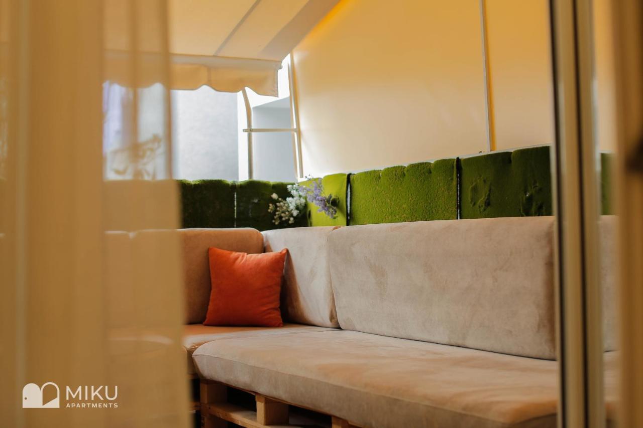 טיראנה Miku Apartment - Perfect 1Bedroom At Komuna E Parisit מראה חיצוני תמונה