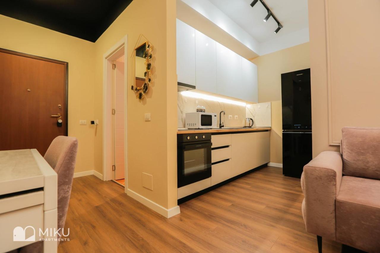 טיראנה Miku Apartment - Perfect 1Bedroom At Komuna E Parisit מראה חיצוני תמונה